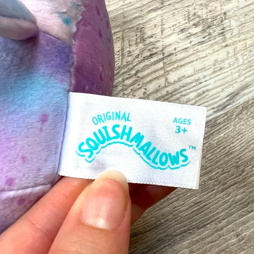 Mystery pack scented Squishmallow